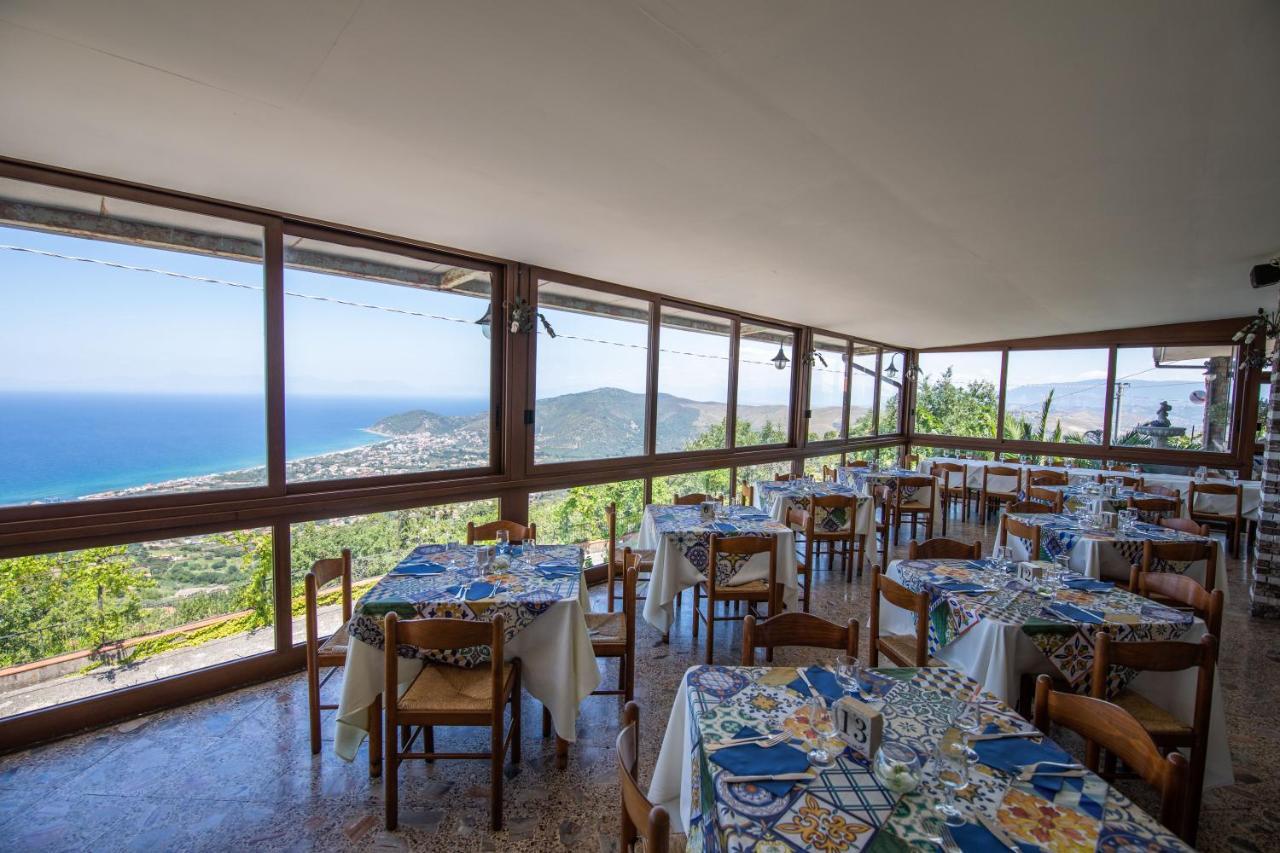 Madonna Della Scala Acomodação com café da manhã Castellabate Exterior foto