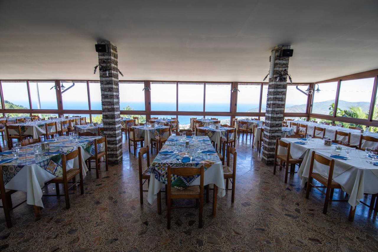 Madonna Della Scala Acomodação com café da manhã Castellabate Exterior foto