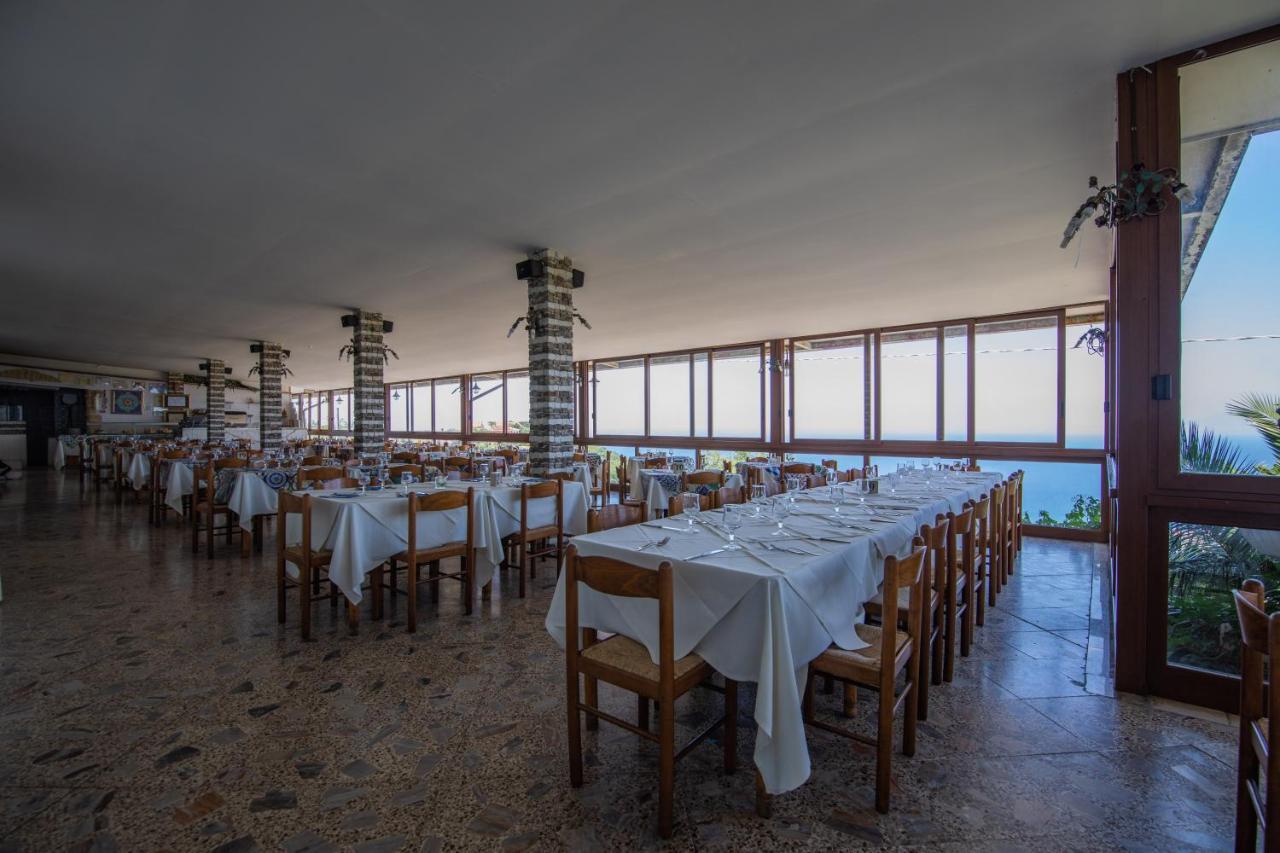Madonna Della Scala Acomodação com café da manhã Castellabate Exterior foto
